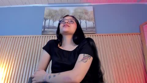 ... .          . ... online show from 10/21/25, 01:34