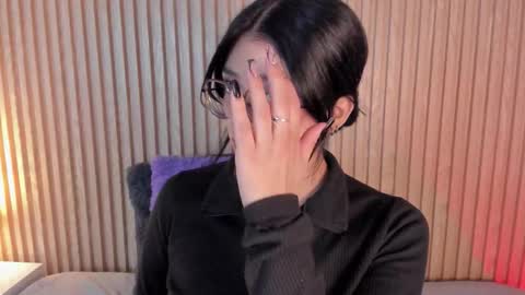 ... .          . ... online show from 11/08/25, 01:22