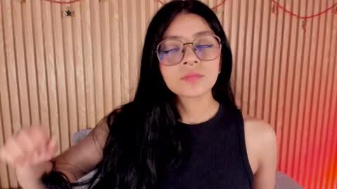 ... .          . ... online show from 12/22/25, 01:30