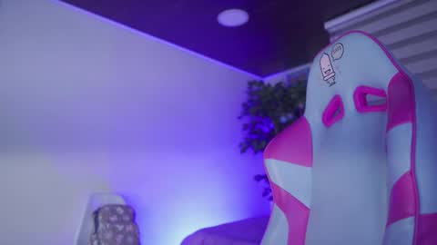 Snapshot of lana_dreams_ chatting on 02/03/26, 12:31 Lana online show from 02/03/26, 12:31