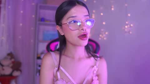 Snapshot of lana_dreams_ chatting on 03/03/26, 12:17 Lana online show from 03/03/26, 12:17