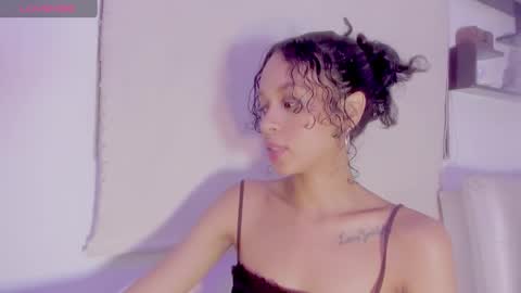 Snapshot of lana_hil chatting on 01/22/25, 02:48 LANA online show from 01/22/25, 02:48