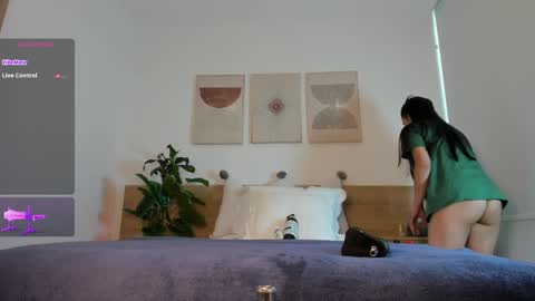 lana_kane_ online show from 12/08/24, 03:35