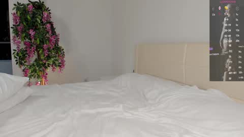 Snapshot of lana_moreno chatting on 09/13/25, 07:13 Lana online show from 09/13/25, 07:13