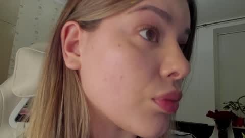 Alana online show from 01/25/25, 04:35