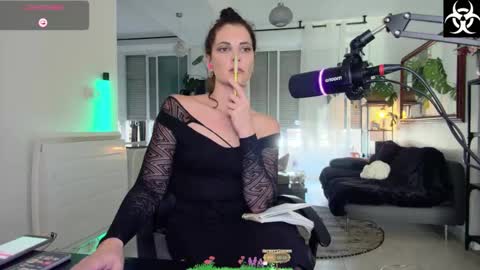 Lana The Virus online show from 10/22/25, 11:54