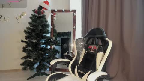 Lana online show from 02/17/25, 09:46