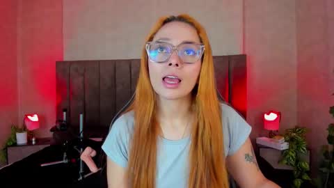 Lana online show from 10/19/25, 05:08