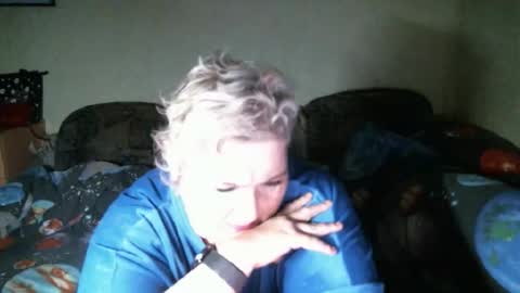 lanacat555 online show from 10/09/25, 12:08