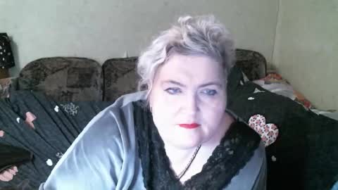 lanacat555 online show from 10/24/25, 11:56