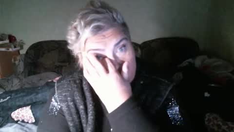 lanacat555 online show from 12/14/25, 10:58