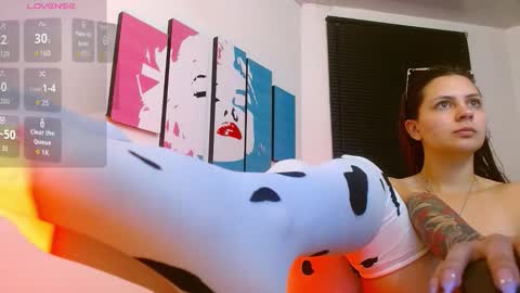 Alana Garcia  online show from 11/14/25, 11:42