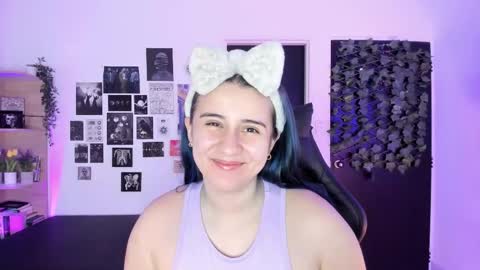 lanaherondale_ online show from 12/18/25, 09:15