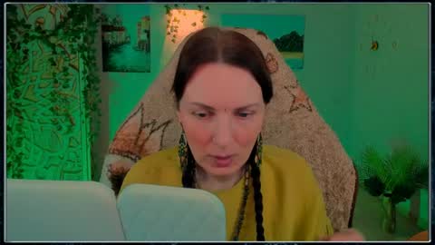 Snapshot of lanaradiance chatting on 06/17/26, 01:01 Lana Radiance online show from 06/17/26, 01:01