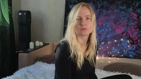 LanaviSmith online show from 10/13/25, 06:13