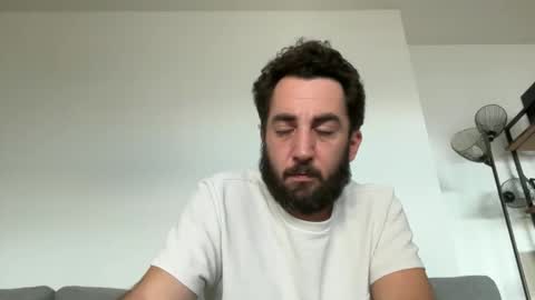 Snapshot of lanimalr chatting on 12/02/24, 02:08 Lanimal online show from 12/02/24, 02:08