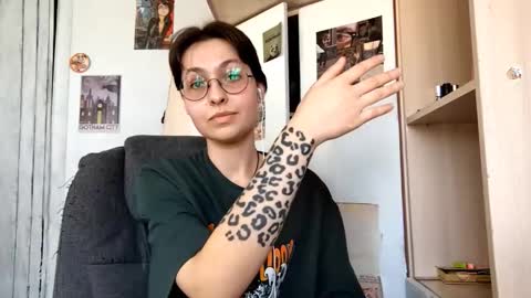 Mia online show from 03/09/26, 06:50