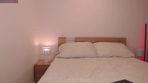 Snapshot of lanitarhoa chatting on 12/15/24, 02:08 Lina online show from 12/15/24, 02:08