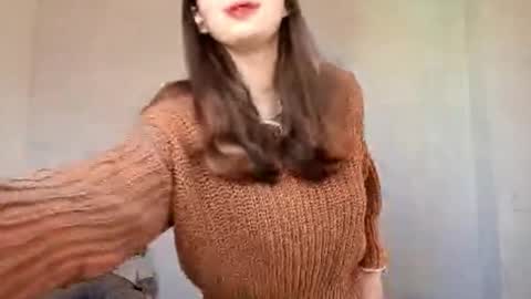 Taisia Tai online show from 11/25/25, 06:24