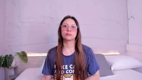 Lanna online show from 03/03/26, 11:49