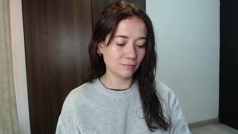 Lanna online show from 12/16/25, 01:38