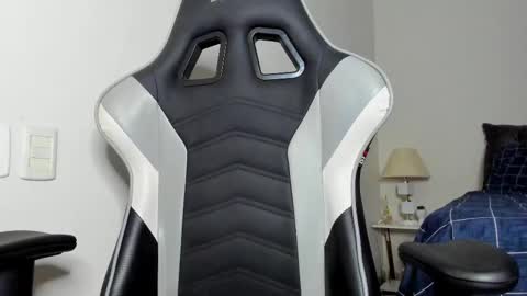 Lanna online show from 02/12/25, 01:09