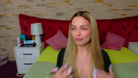 Lanna online show from 03/20/26, 08:03