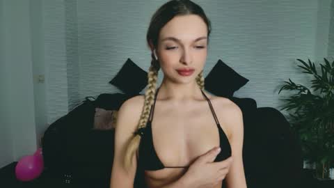 Lanna online show from 04/09/26, 06:13