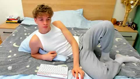 Fandi online show from 12/17/24, 05:29