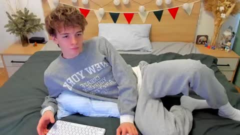 Fandi online show from 02/03/25, 11:42