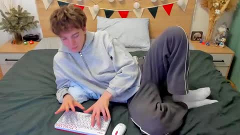 Fandi online show from 02/04/25, 05:31