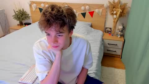 Fandi online show from 02/04/25, 05:23