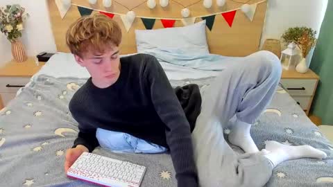 Fandi online show from 03/10/25, 10:37