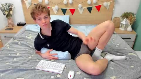 Fandi online show from 03/11/25, 07:25