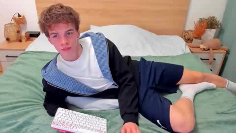 Fandi online show from 11/24/25, 04:56