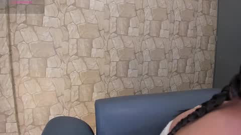 lapeligrosa_ online show from 02/08/25, 12:06