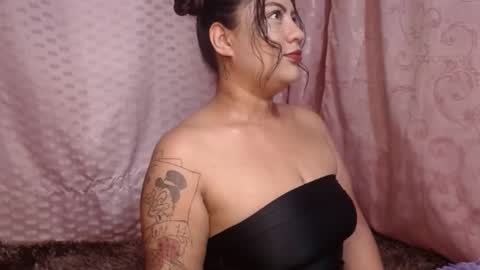 lapeligrosa_ online show from 02/19/25, 12:22