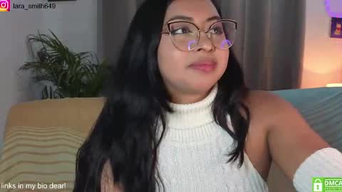 Lara  online show from 04/17/26, 01:52