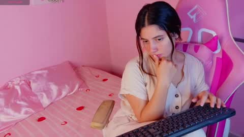 LARA online show from 04/15/26, 12:56