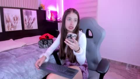 lara_as online show from 04/25/26, 01:41