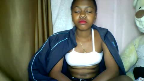 lara_belle online show from 05/17/26, 01:07