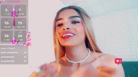 Snapshot of lara_brunette chatting on 01/28/25, 10:56 Lara Brunette online show from 01/28/25, 10:56