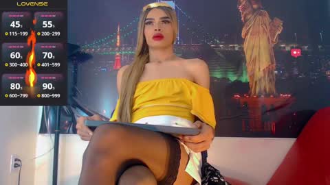 Snapshot of lara_brunette chatting on 02/08/25, 11:12 Lara Brunette online show from 02/08/25, 11:12