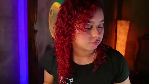lara_curly online show from 07/15/26, 10:09