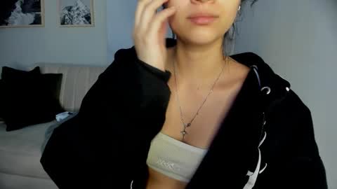 Lara Madisson online show from 11/03/25, 05:20