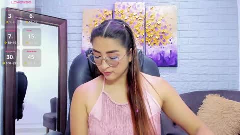      700  200   online show from 11/19/25, 07:36