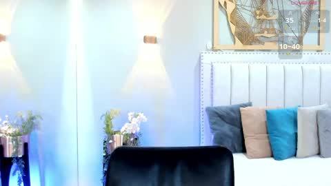      700  200   online show from 04/14/26, 06:03