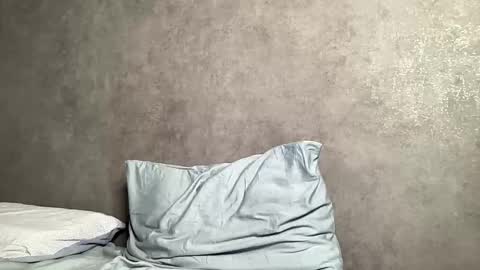 Snapshot of lara_neon chatting on 01/14/25, 02:43 Lara Neon online show from 01/14/25, 02:43