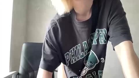 Snapshot of lara_neon chatting on 02/25/25, 09:53 Lara Neon online show from 02/25/25, 09:53