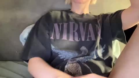 Lara Neon online show from 02/04/26, 04:02